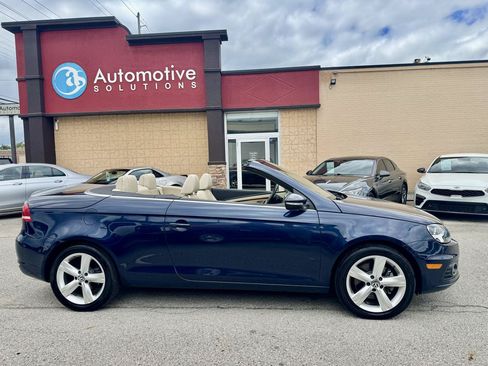Used 2012 Volkswagen Eos Lux FWD image 6