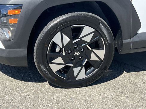 Used 2024 Hyundai Kona SEL image 32