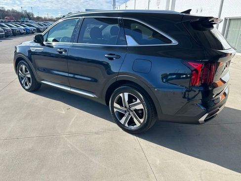 Used 2023 Kia Sorento EX image 10