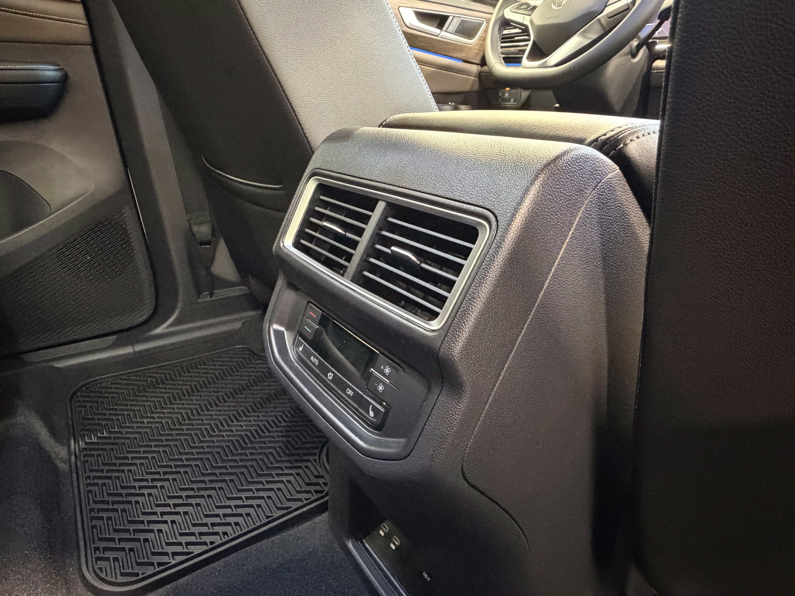 New 2026 Volkswagen Atlas SEL AWD/4WD image 47