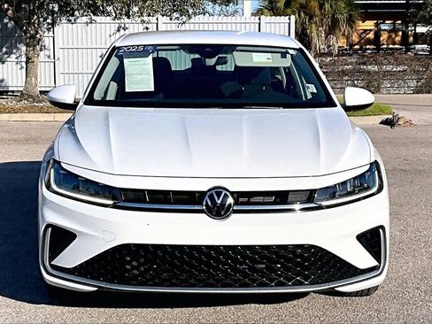 Certified 2025 Volkswagen Jetta S image 10
