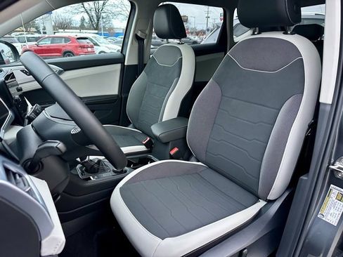 New 2026 Volkswagen Taos SE image 13