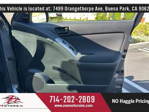 Used 2005 Toyota Matrix XR FWD image 42