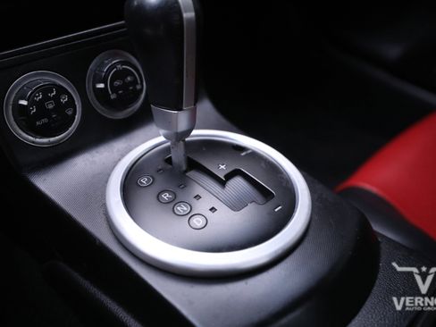 Used 2005 Nissan 350Z Touring image 14