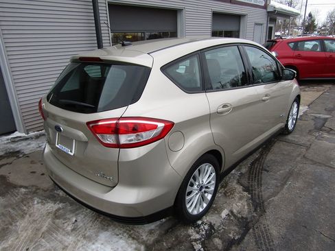 Used 2017 Ford C-MAX SE image 3