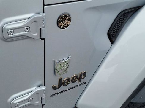 Used 2024 Jeep Wrangler Unlimited Rubicon 392 AWD/4WD image 9
