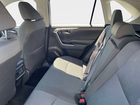 Used 2025 Toyota RAV4 XLE AWD/4WD image 16
