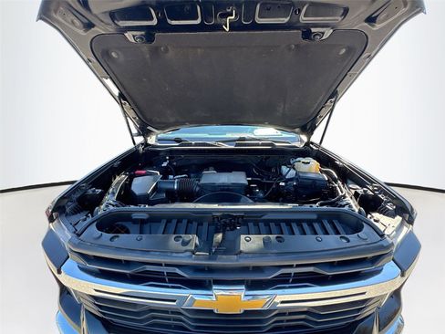 Used 2024 Chevrolet Silverado 2500 LT image 27