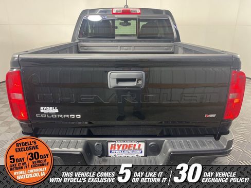 Certified 2022 Chevrolet Colorado Z71 w/ Z71 Midnight Edition image 5