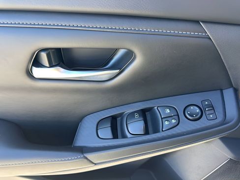 Used 2024 Nissan Sentra SV image 23