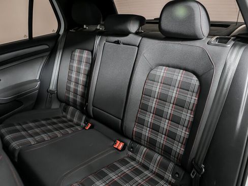 Used 2020 Volkswagen GTI S image 19