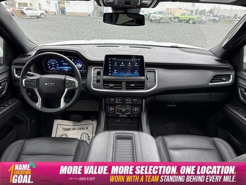 Used 2023 Chevrolet Tahoe Z71 w/ Luxury Package AWD/4WD image 15