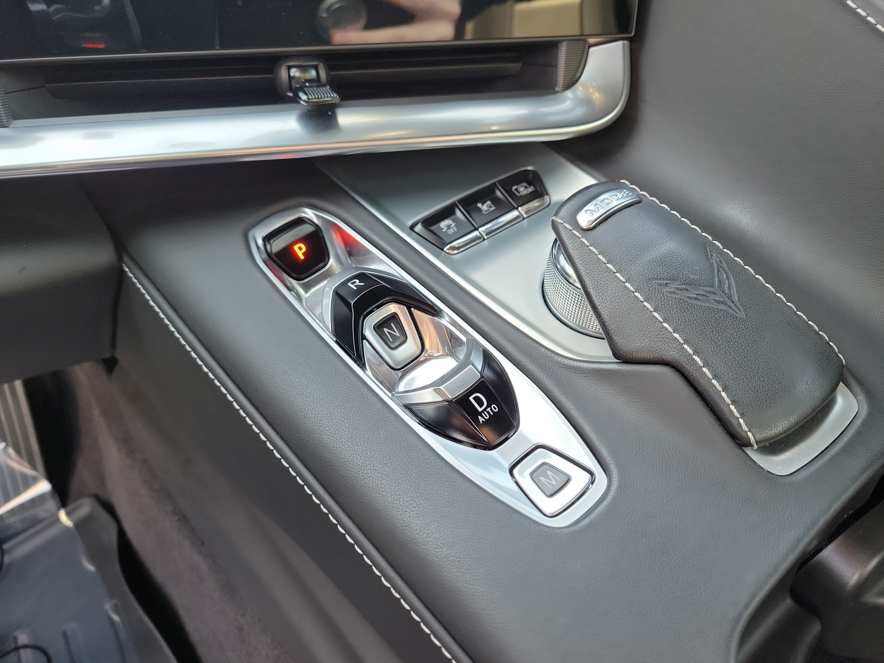Used 2023 Chevrolet Corvette Stingray Premium Conv w/ Z51 Performance Package RWD image 16
