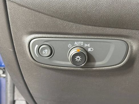 Used 2023 Chevrolet Equinox LT w/ Driver Convenience Package AWD/4WD image 13