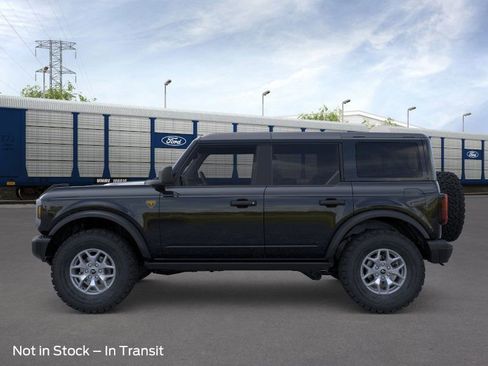 New 2025 Ford Bronco Badlands image 4