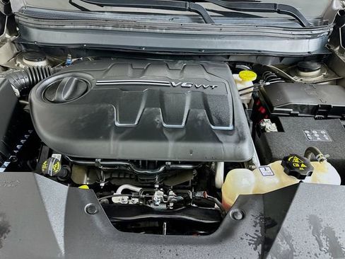 Used 2019 Jeep Cherokee Trailhawk image 31