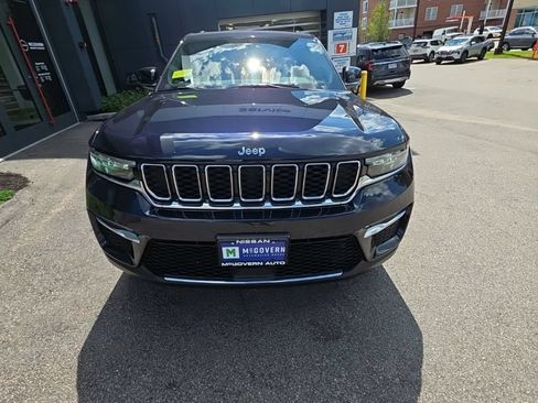 Used 2023 Jeep Grand Cherokee Limited AWD/4WD image 9