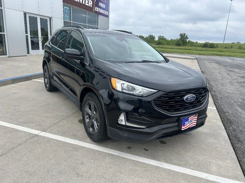 Used 2022 Ford Edge SEL w/ Sport Appearance Package AWD/4WD image 7