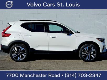 New 2026 Volvo XC40 B4 Plus w/ Climate Package