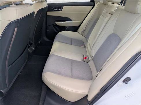 Used 2018 Honda Clarity Plug-In Hybrid image 17