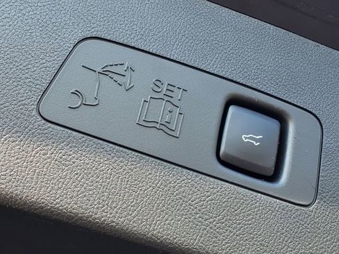 Used 2024 Lincoln Corsair FWD w/ Equipment Group 101A image 30