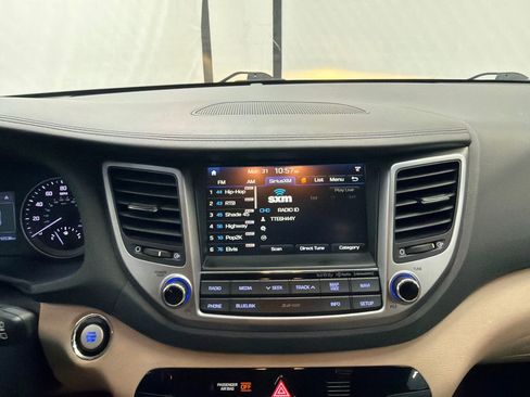 Used 2017 Hyundai Tucson SE Plus image 27