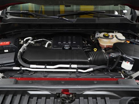 Used 2022 Chevrolet Silverado 1500 LT w/ Safety Package image 33