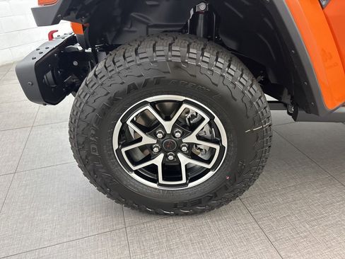 New 2025 Jeep Gladiator Rubicon image 8