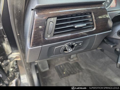 Used 2011 BMW 328i Convertible image 15