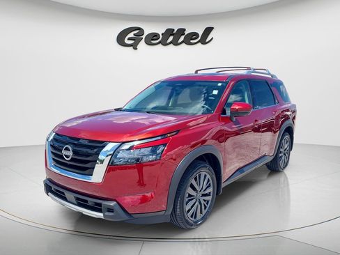 Used 2025 Nissan Pathfinder SL w/ SL Premium Package FWD image 1