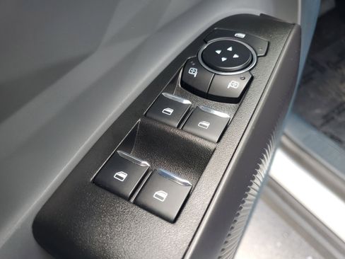 Used 2025 Ford Maverick XL image 18