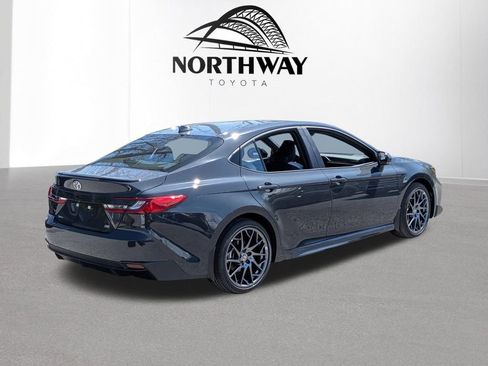New 2026 Toyota Camry SE FWD image 4