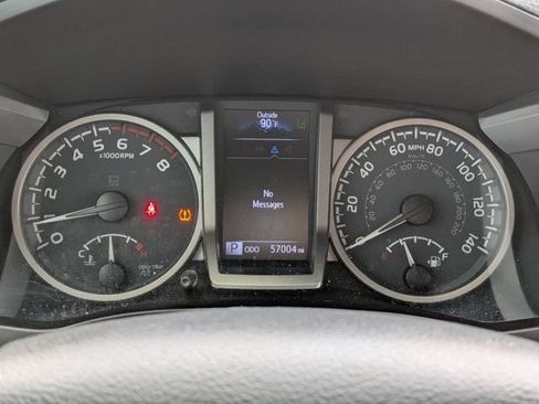 Used 2020 Toyota Tacoma SR5 w/ SR5 Appearance Package (SM) RWD image 26
