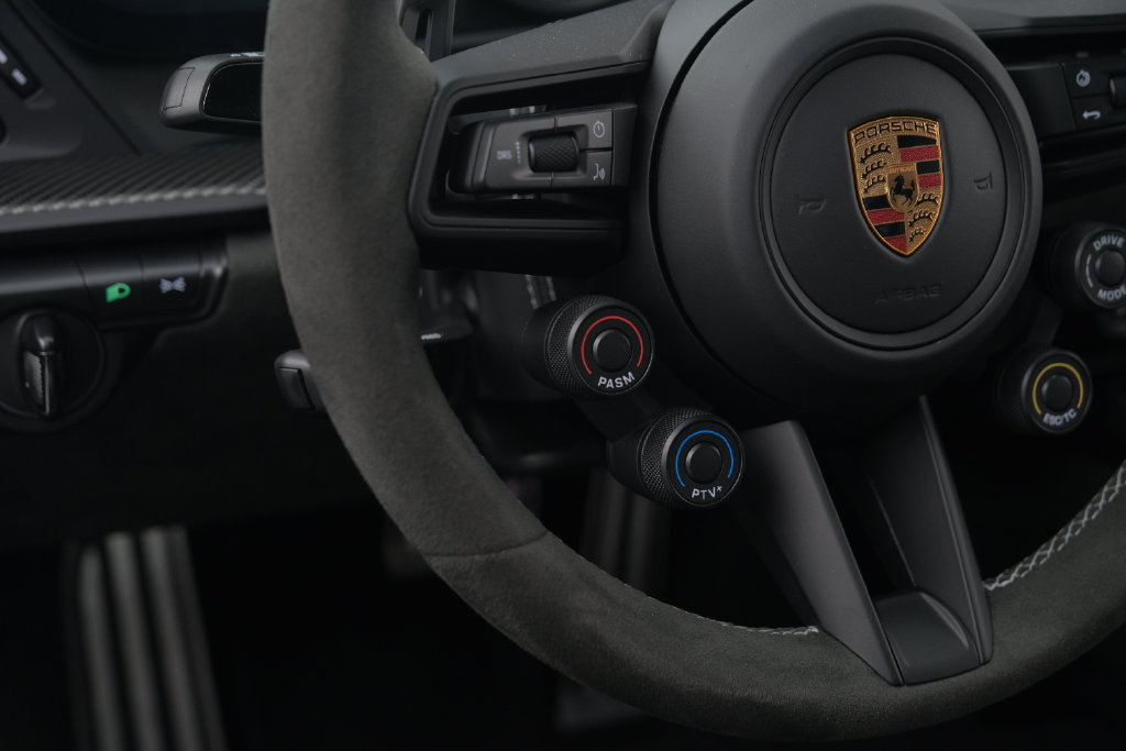 Used 2025 Porsche 911 GT3 RS RWD image 35
