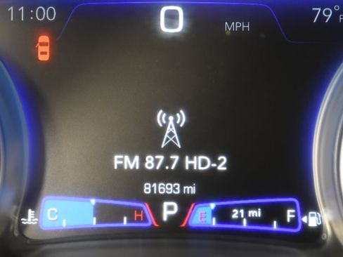 Used 2019 Chrysler 300 Touring L w/ Quick Order Package 22F RWD image 15
