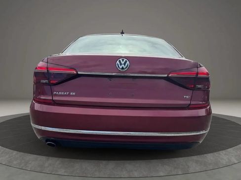 Used 2017 Volkswagen Passat 1.8T SE FWD image 4