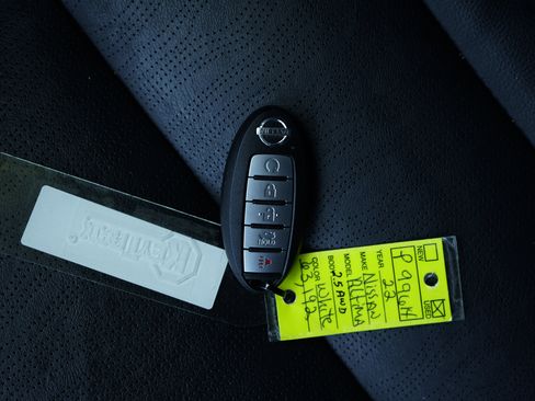 Used 2022 Nissan Altima 2.5 Platinum image 42