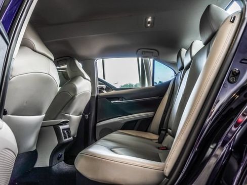 Used 2022 Toyota Camry XLE FWD image 43