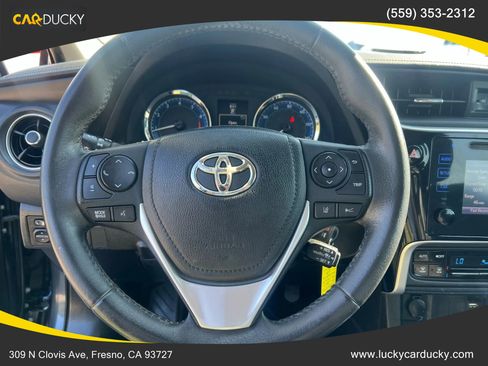 Used 2017 Toyota Corolla SE image 16