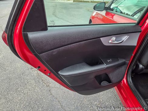 Used 2024 Kia Forte LXS w/ LXS Technology Package image 25