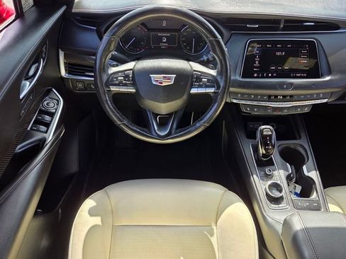 Used 2021 Cadillac XT4 Sport FWD image 11