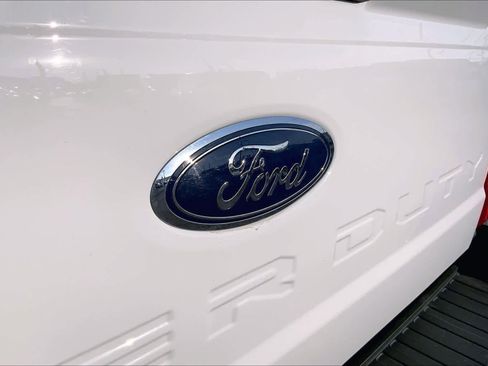 Used 2024 Ford F250 XLT w/ FX4 Off-Road Package image 18