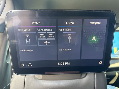 Used 2021 Chevrolet Suburban LT w/ Rear Media and Nav Package AWD/4WD image 19