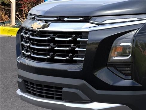New 2027 Chevrolet Equinox LT FWD image 13