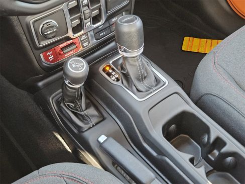 New 2025 Jeep Gladiator Rubicon w/ Convenience Group image 21