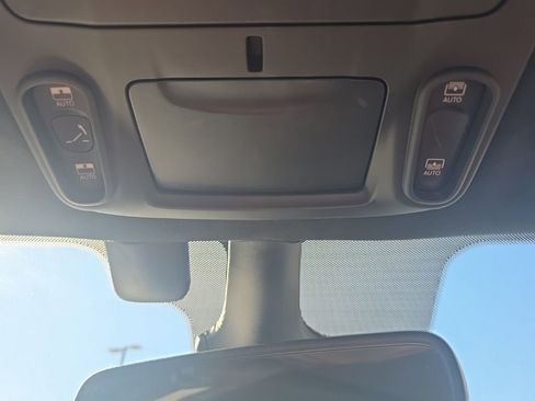 Used 2022 Chrysler Pacifica Pinnacle image 35