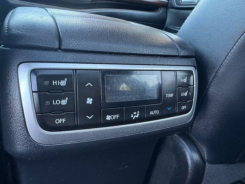 Used 2016 Toyota Highlander Limited AWD/4WD image 15