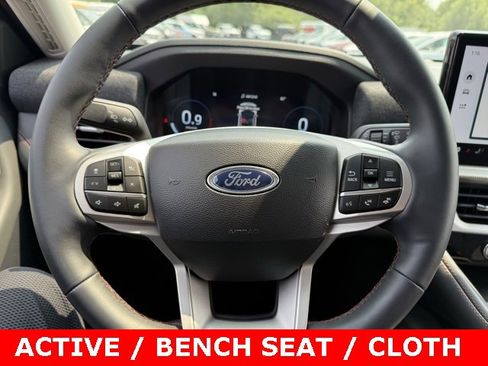 New 2025 Ford Explorer Active image 24