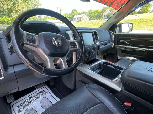 Used 2016 RAM 1500 Laramie w/ Convenience Group AWD/4WD image 18