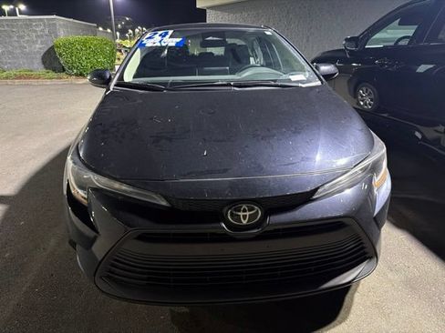 Used 2024 Toyota Corolla LE FWD image 2